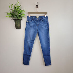 Democracy 6 Freedom Ankle Skimmer Skinny Medium Wash Mid Rise Stretch Jeans